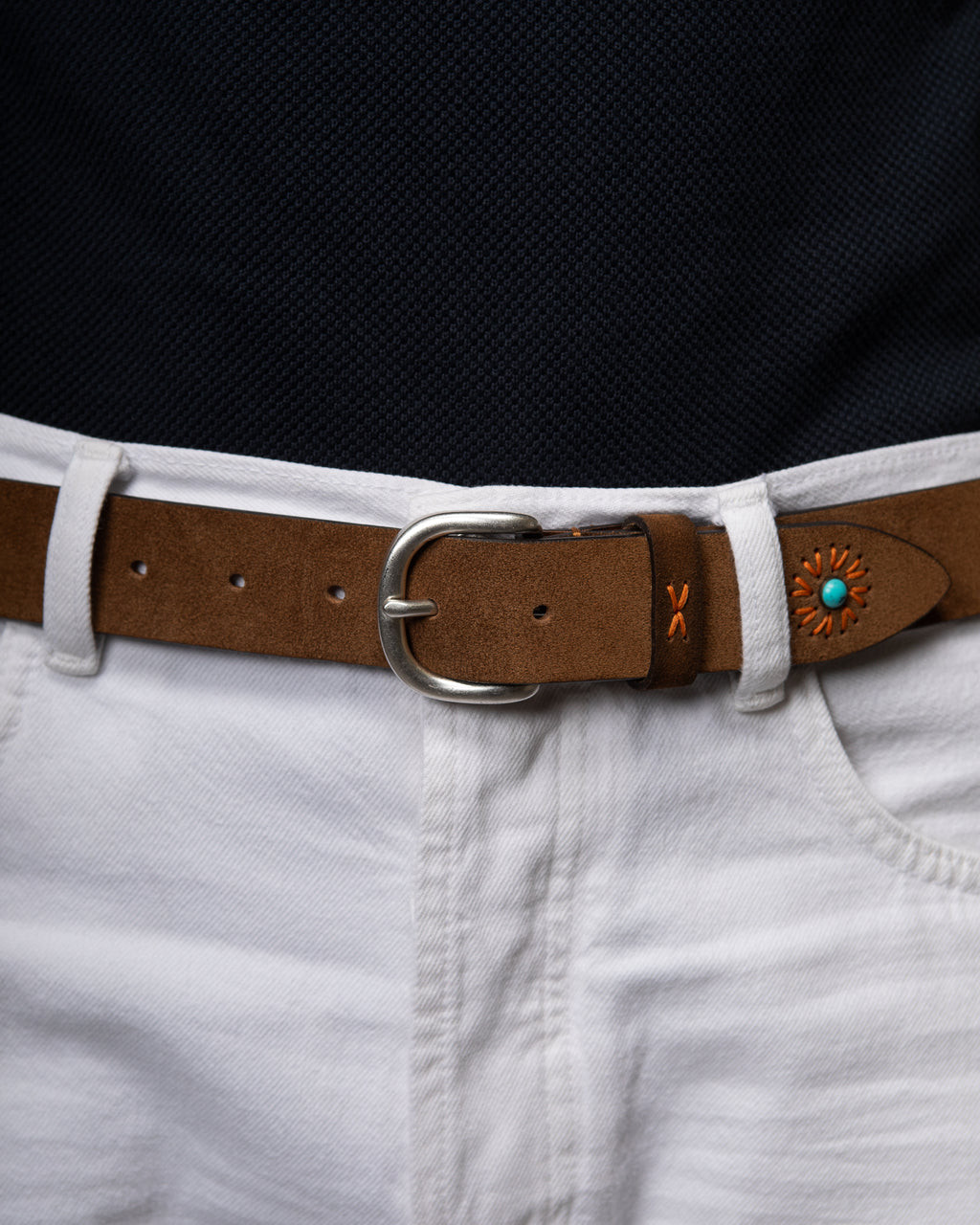 Cintura uomo Adda in pelle scamosciata con fiore ricamato
