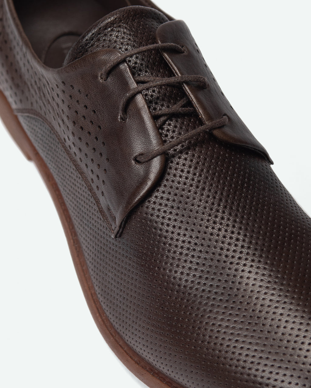 Scarpe derby uomo Carona in pelle con tomaia forata