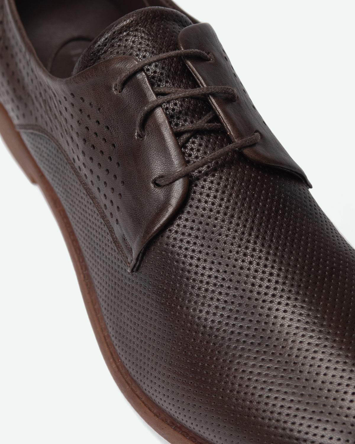 Scarpe derby uomo Carona in pelle con tomaia forata
