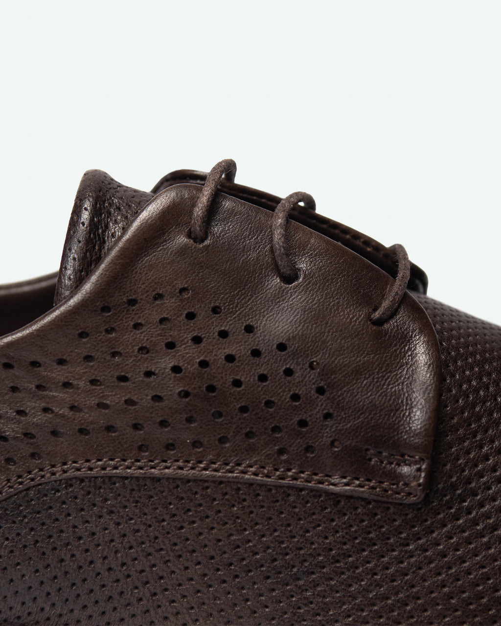Scarpe derby uomo Carona in pelle con tomaia forata