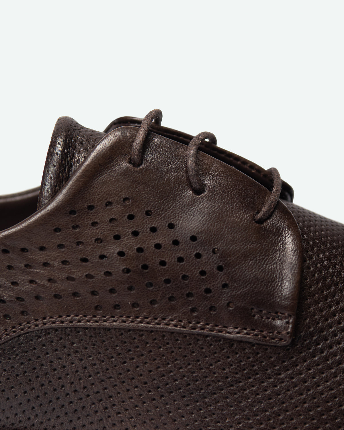 Scarpe derby uomo Carona in pelle con tomaia forata