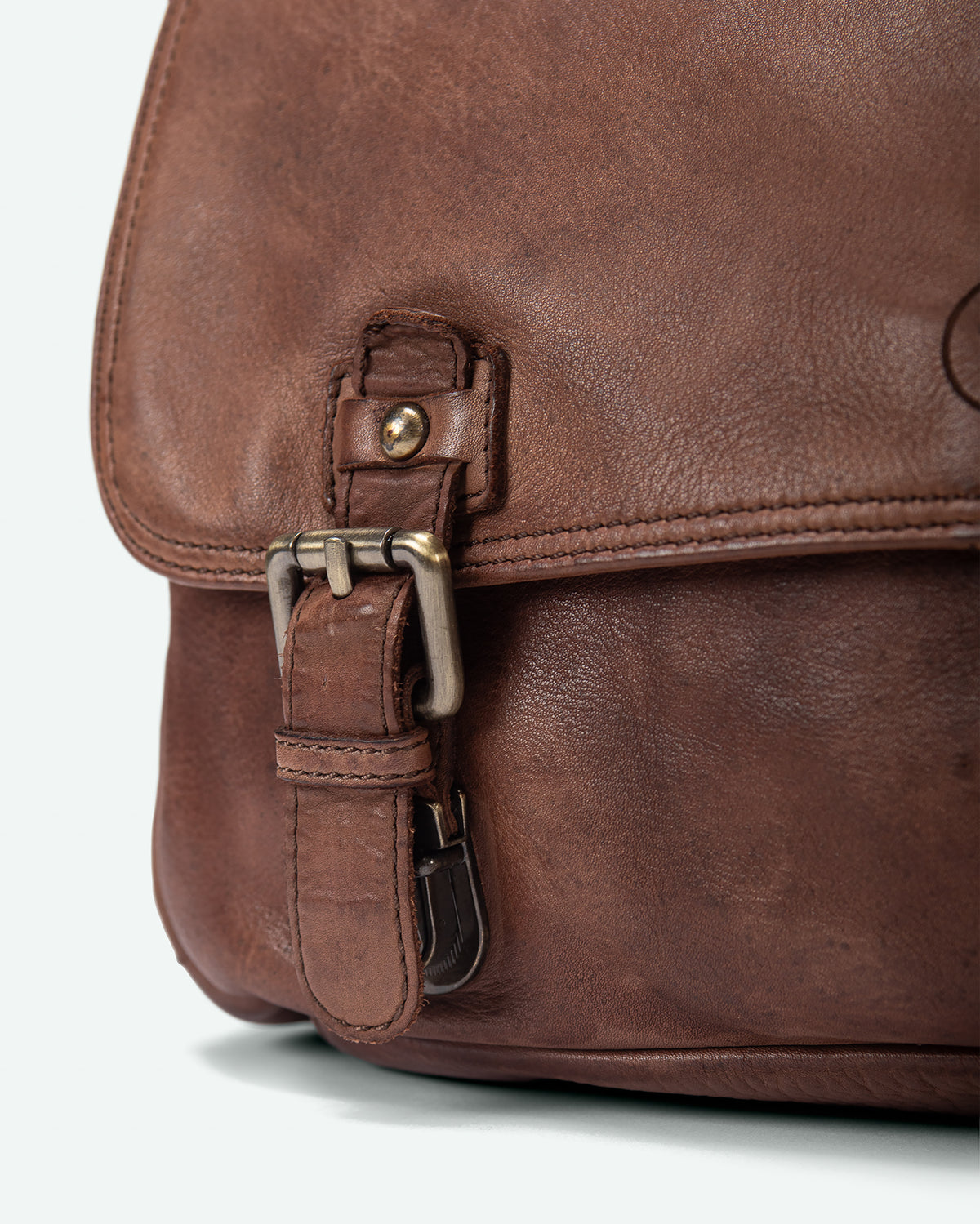 Borsa a tracolla uomo Sarnico in pelle con patta