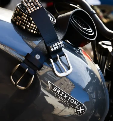 Leather belt by Minoronzoni